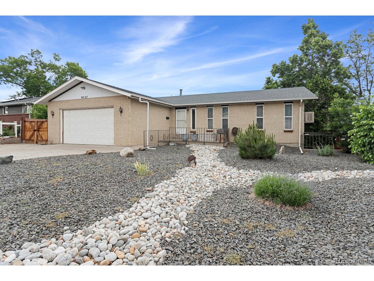 Photo of 9537 Grandview Ave Arvada CO 80002