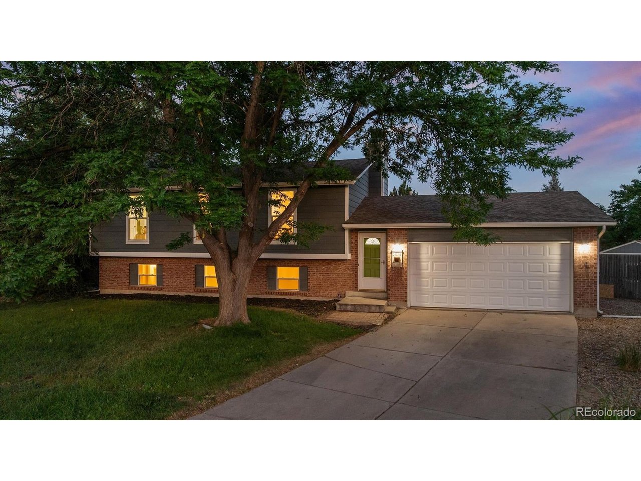 Photo of 8074 S Estes Ct Littleton CO 80128