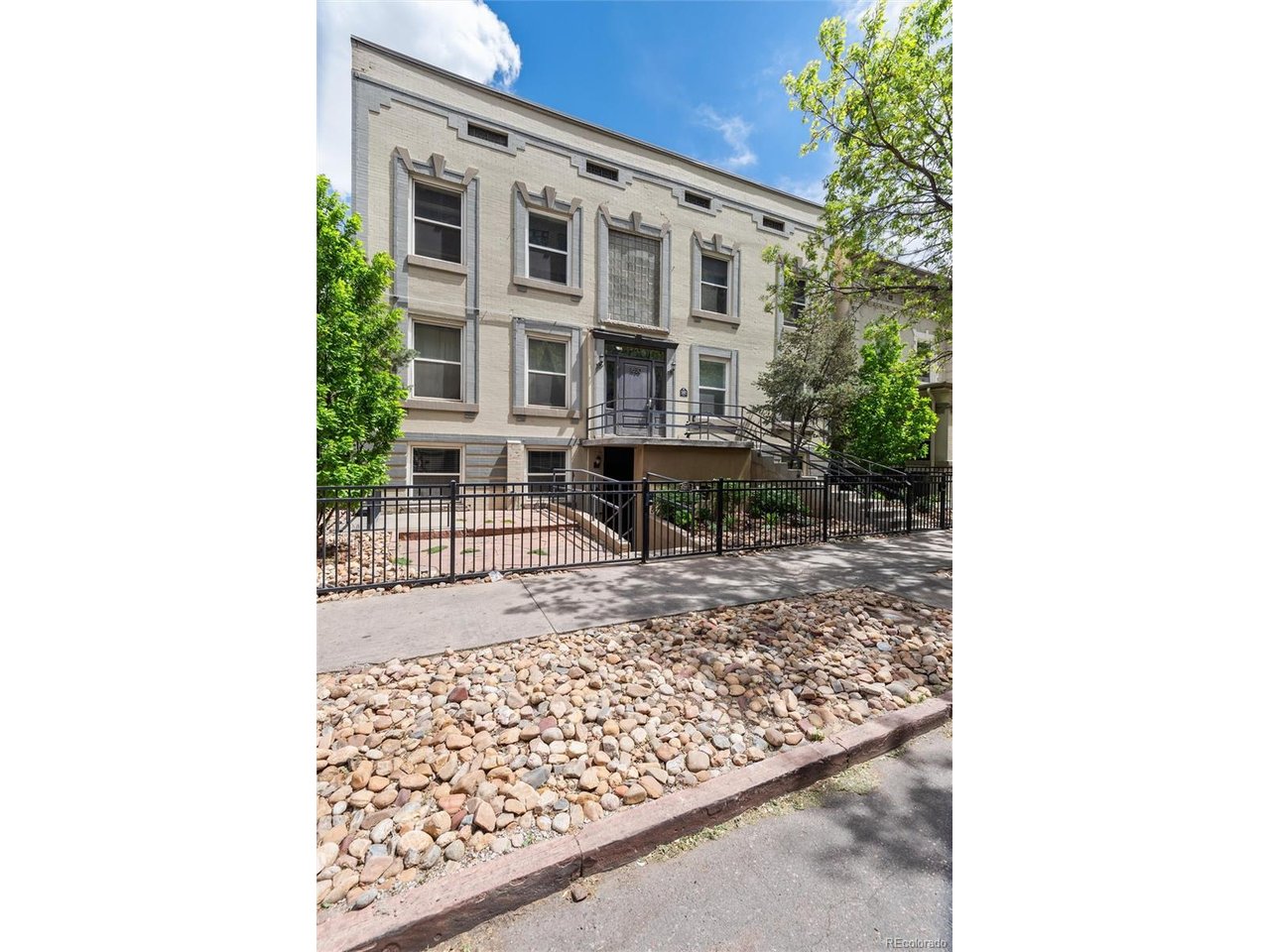 Photo of 1650 N Pearl St #1 Denver CO 80203