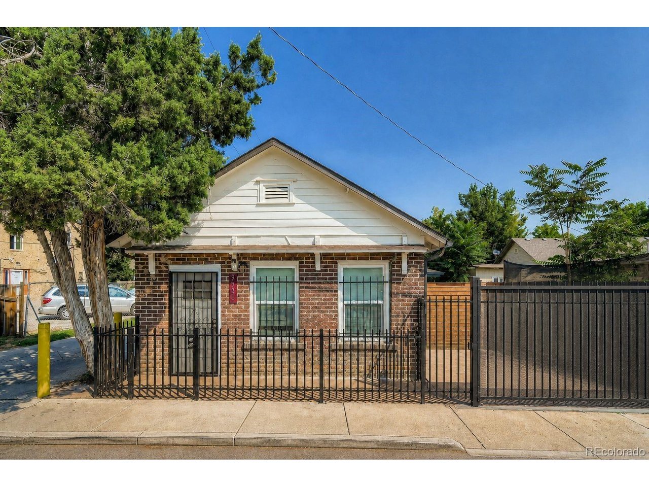 Photo of 9541 E 16th Ave Aurora CO 80010