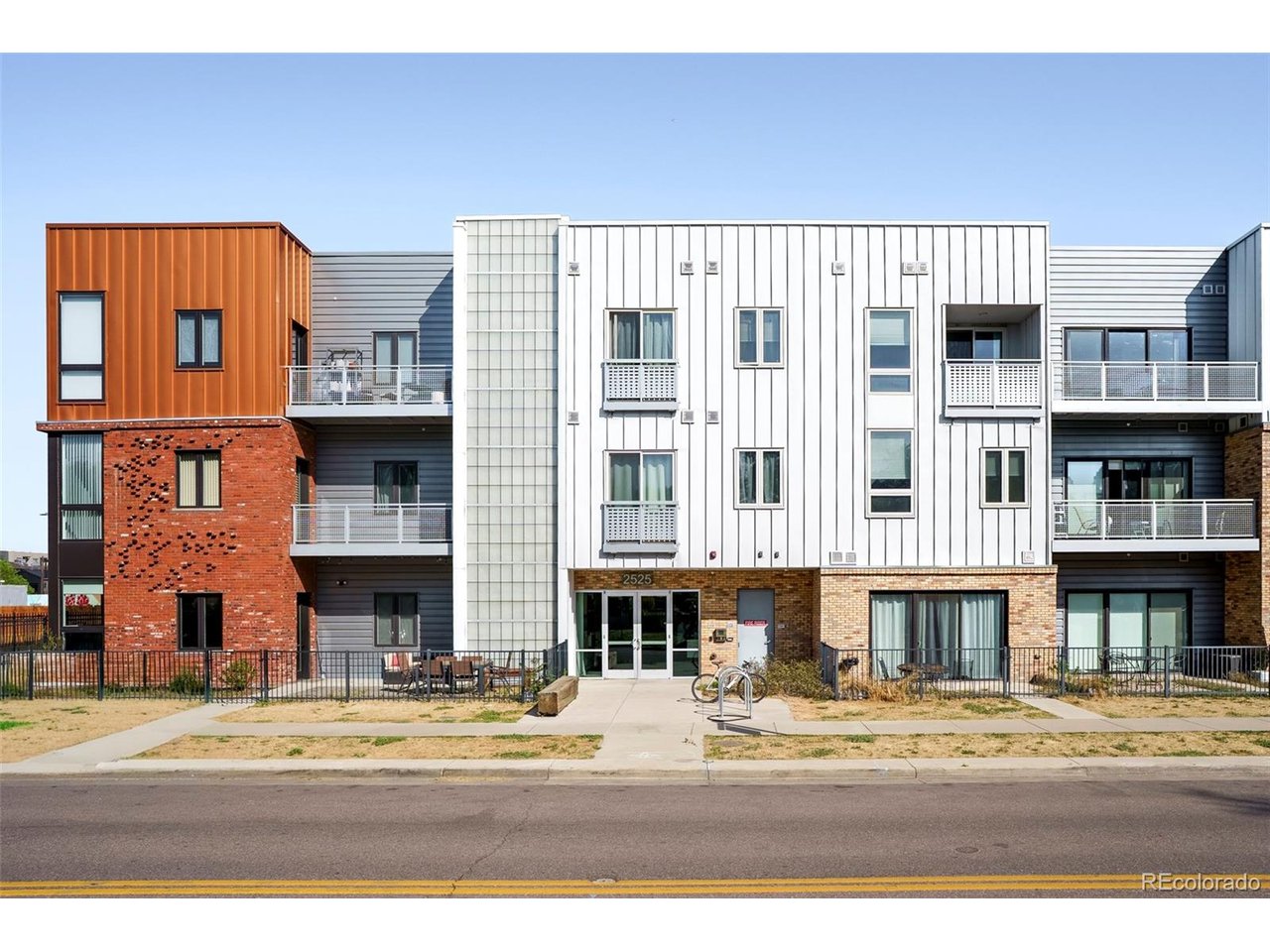 Photo of 2525 Arapahoe St #RD114 Denver CO 80205