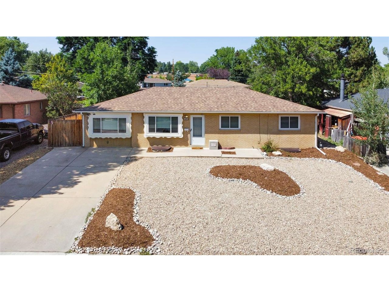 Photo of 957 E 9th Ave Broomfield CO 80020