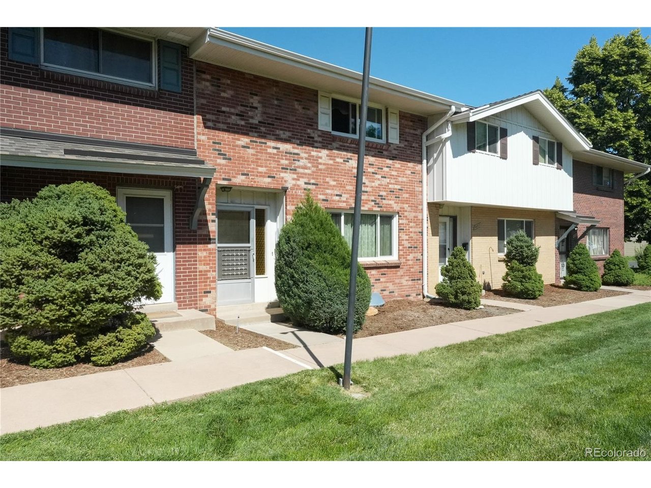 Photo of 9155 E Oxford Dr Denver CO 80237