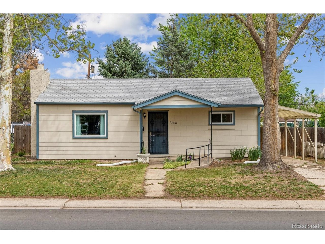 Photo of 1250 S Zenobia St Denver CO 80219