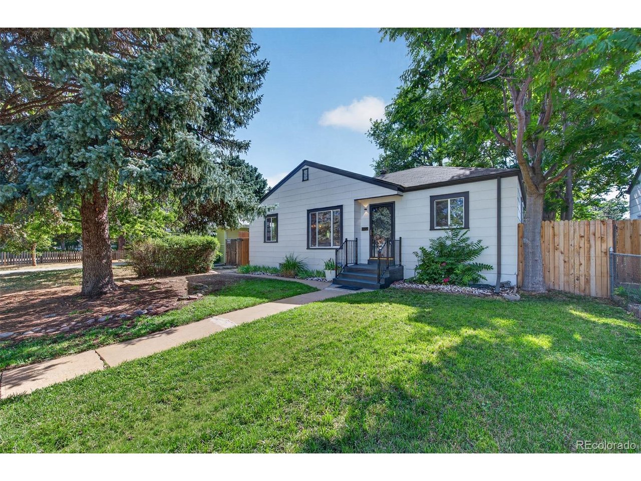 Photo of 1235 Valentia St Denver CO 80220
