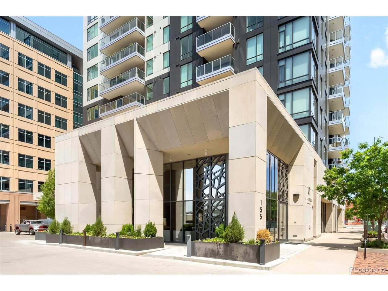 Photo of 155 Steele St #1017 Denver CO 80206
