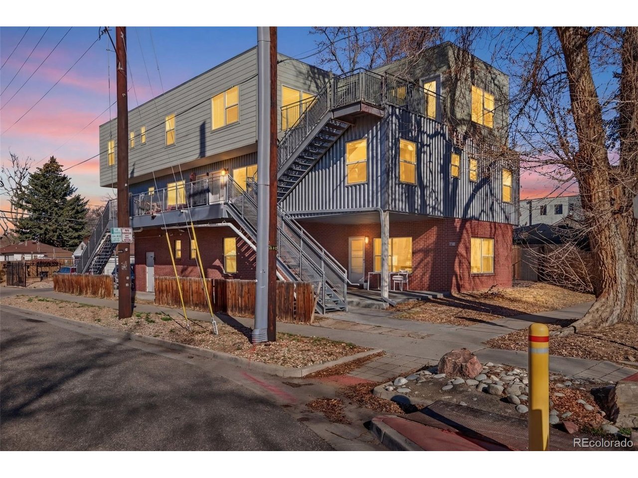 Photo of 2389 S High St #4 Denver CO 80210