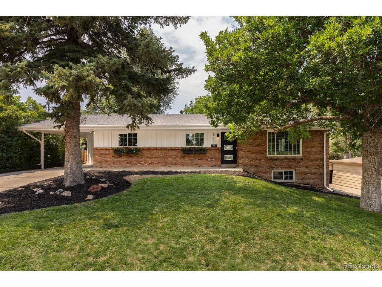Photo of 6727 S Gallup St Littleton CO 80120