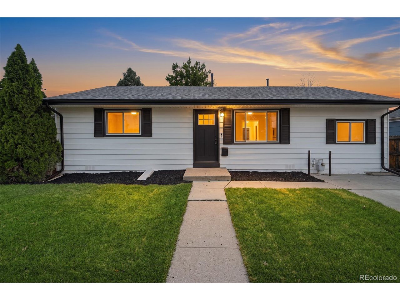 Photo of 2711 S Linley Ct Denver CO 80236
