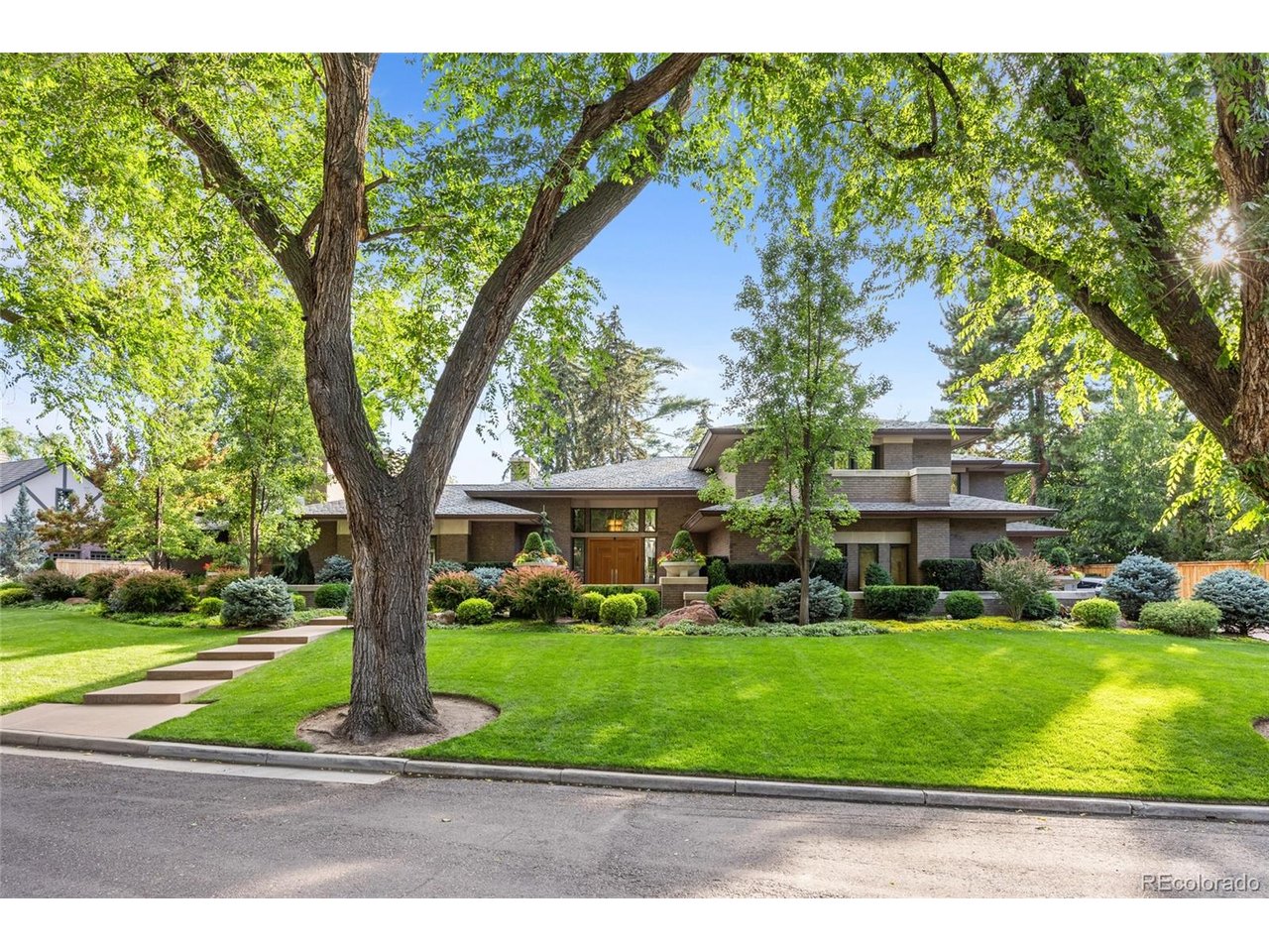 Photo of 825 S Adams St Denver CO 80209
