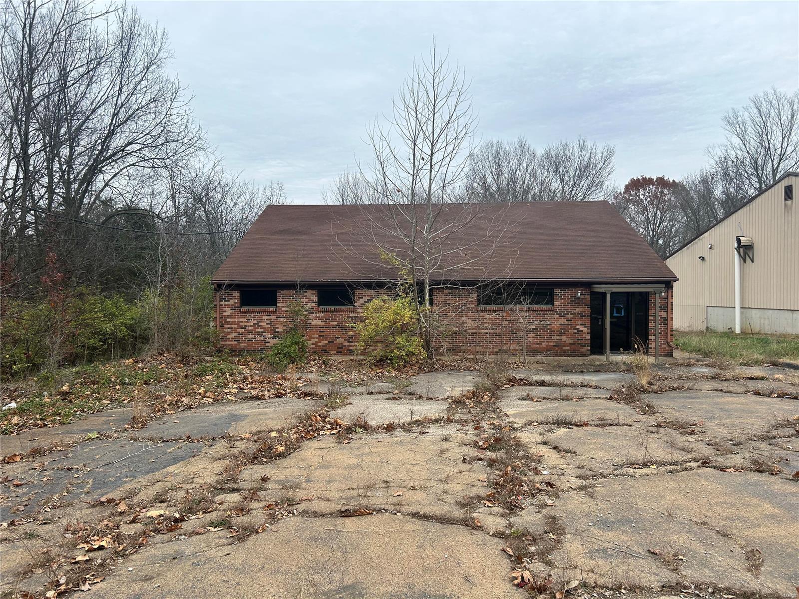Photo of 1175 E Karsch Boulevard Farmington MO 63640