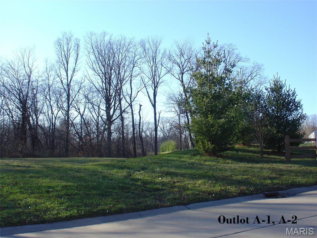 Photo of 896 Grafton Hills Drive Grafton IL 62037