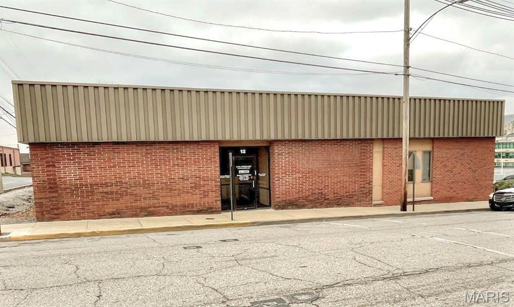 Photo of 12 W Lincoln Street Belleville IL 62220