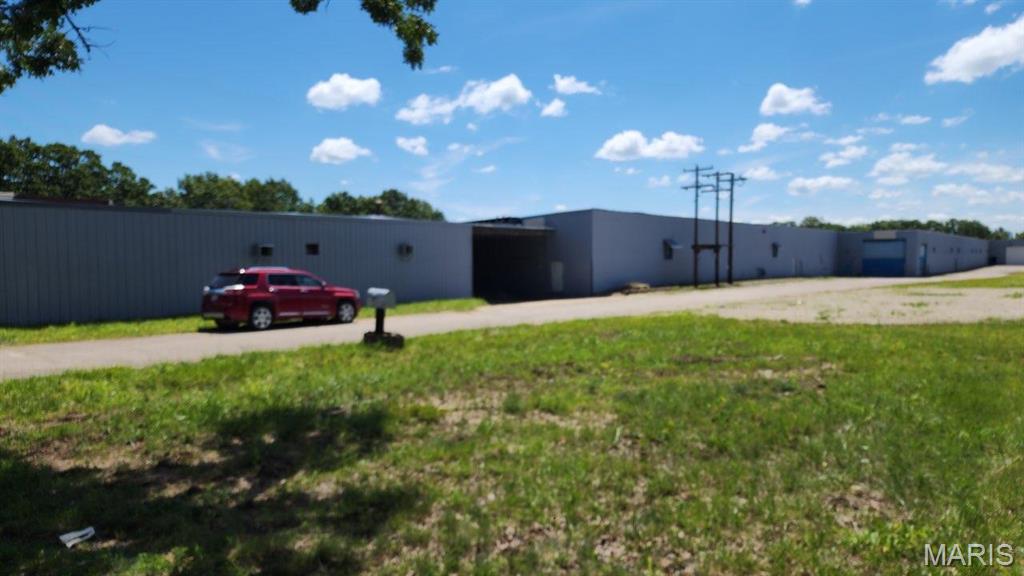 Photo of 200 Enterprise Drive Cuba MO 65453