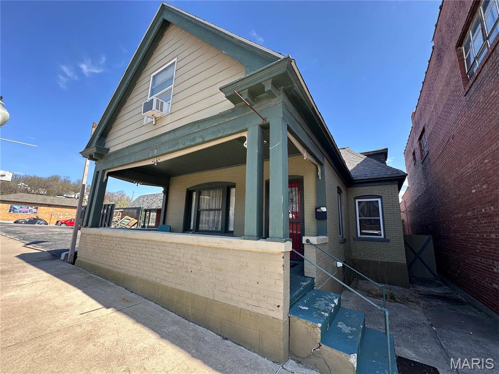 Photo of 310 N 3rd Hannibal MO 63401