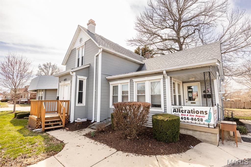 Photo of 633 S Lincoln Avenue O'Fallon IL 62269