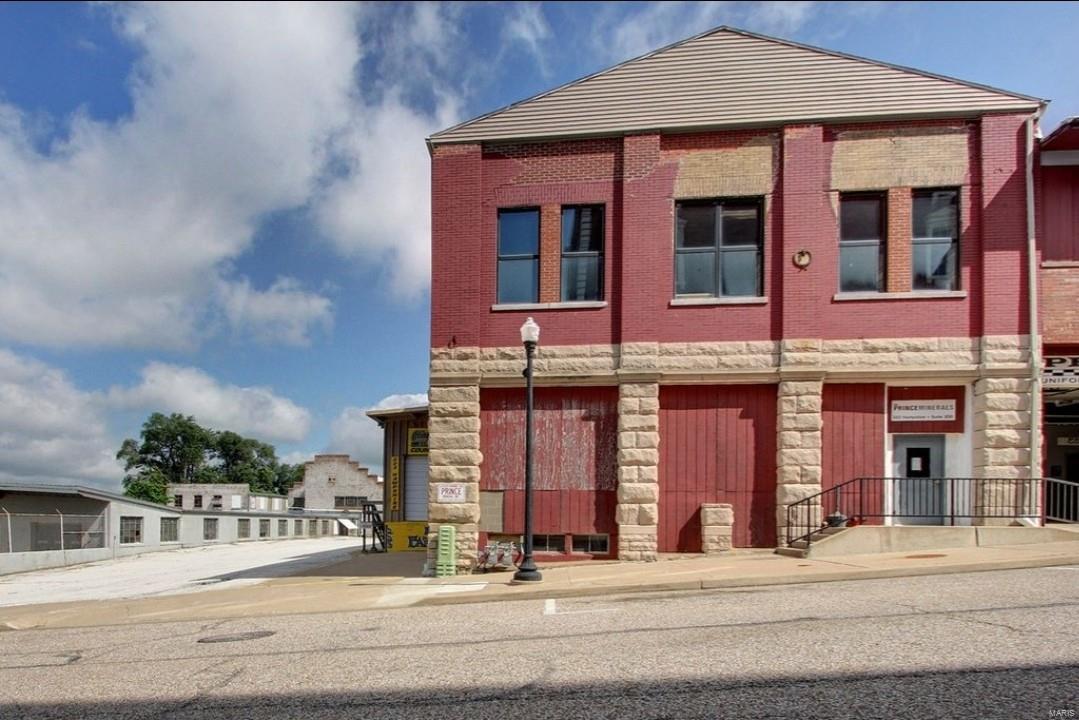Photo of 223 Hampshire Quincy IL 62301