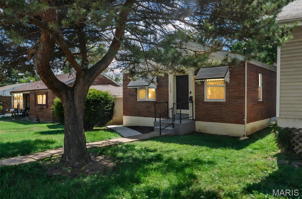 Photo of 1237 Fairview Avenue University City MO 63130