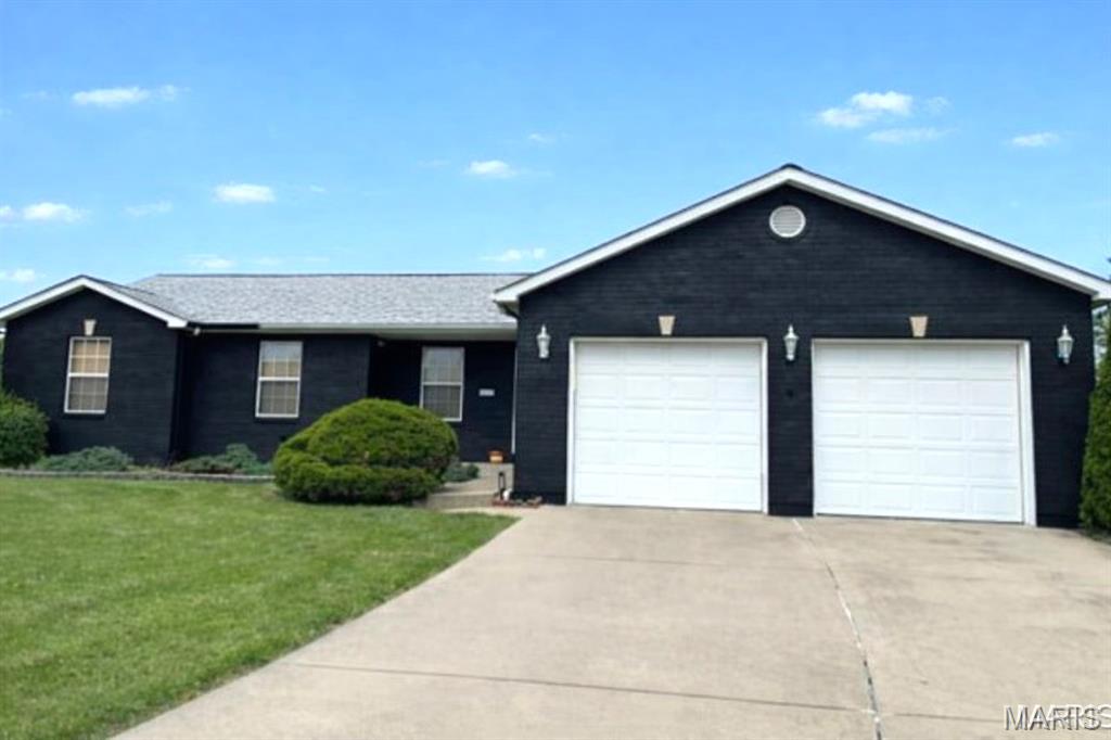 Photo of 130 Regency Place Millstadt IL 62260