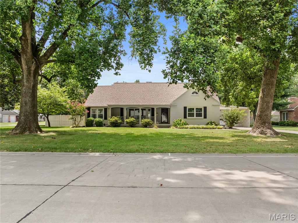 Photo of 901 Moore Avenue Sikeston MO 63801