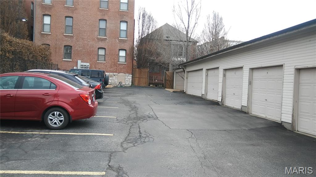 Photo of 4496 Maryland Avenue #B St Louis MO 63108