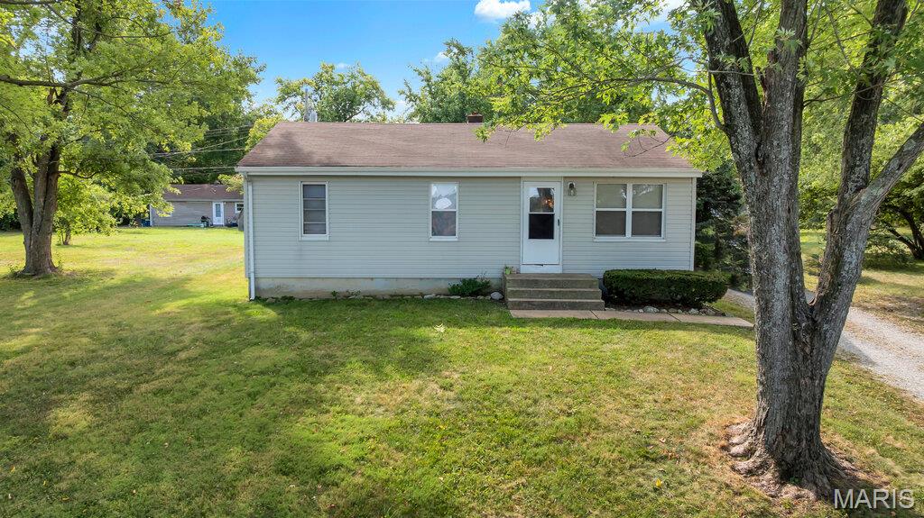 Photo of 2820 Mulberry Lane St Charles MO 63303