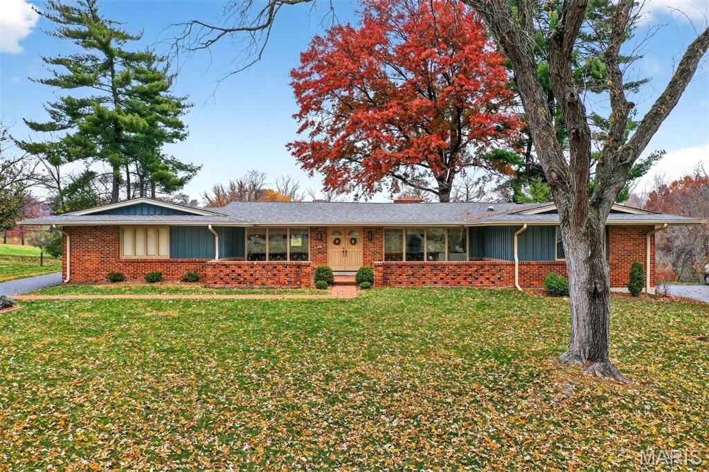 Photo of 14047 Camberra Court Chesterfield MO 63017