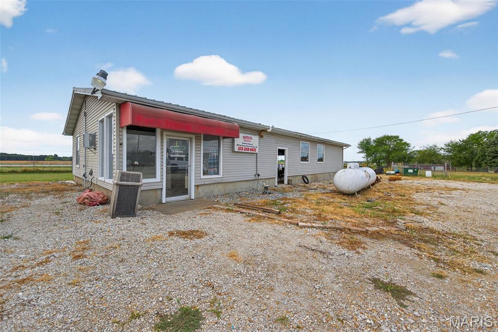 Photo of 338 Booneslick Road New Florence MO 63363