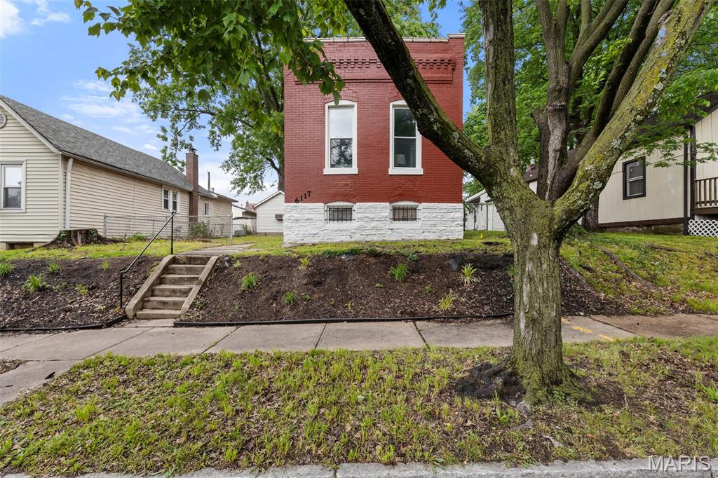 Photo of 6117 Alaska St Louis MO 63111