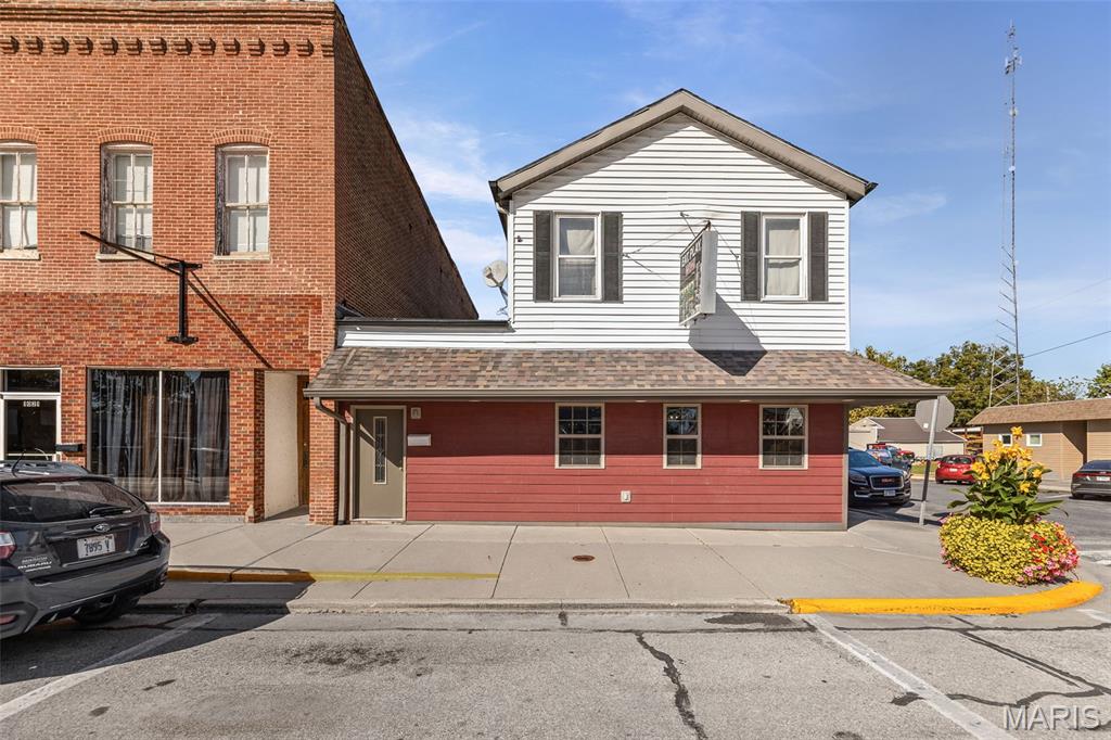 Photo of 1011 FAIRFAX Street Carlyle IL 62231