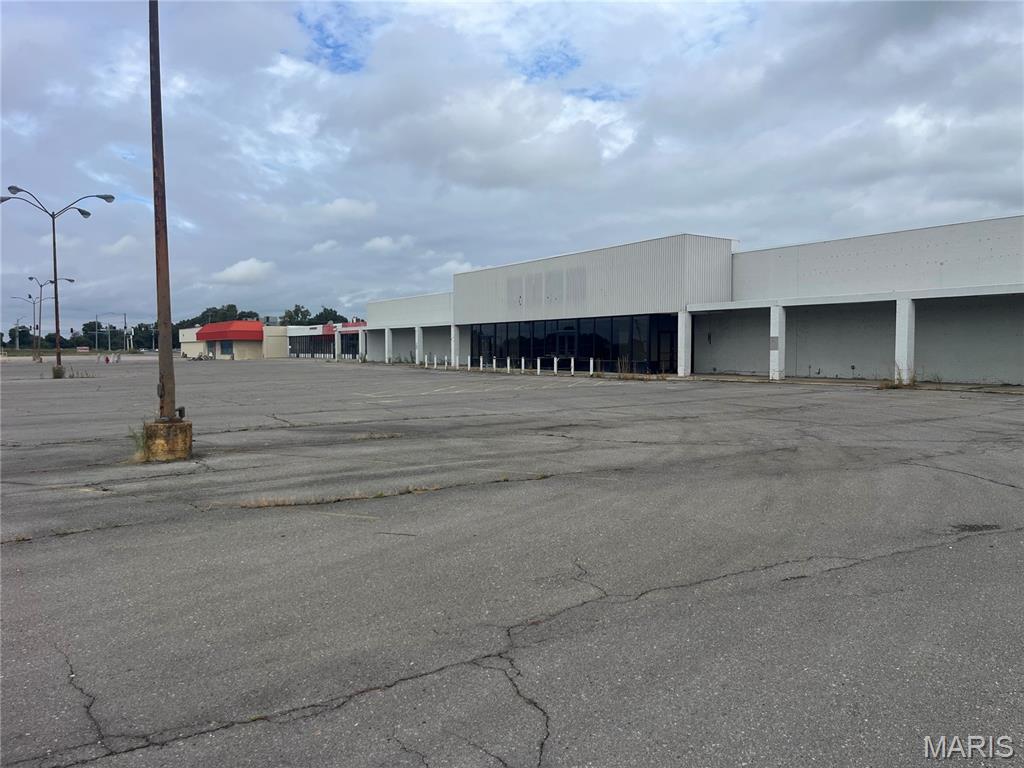 Photo of 3,5,7,9 Charleston Plaza Charleston MO 63834