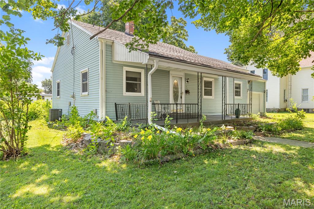 Photo of 115 W South Street Nokomis IL 62075