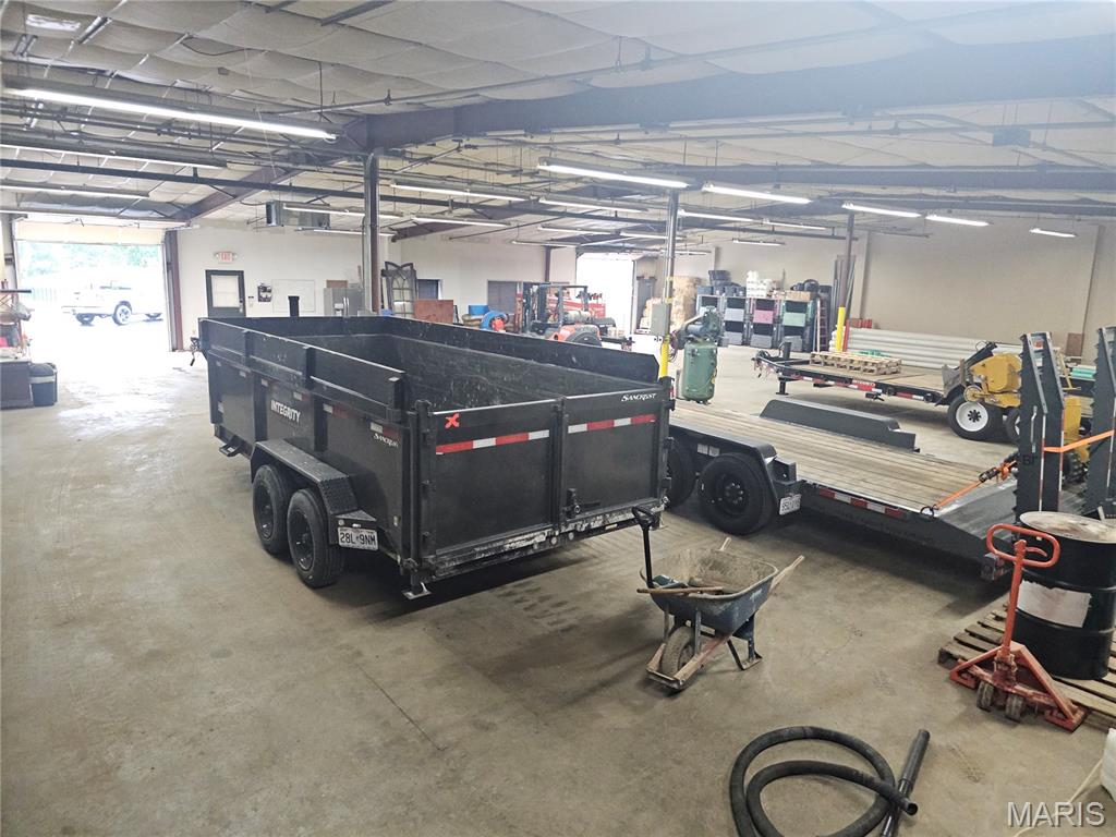 Photo of 115 W Flier Drive Pacific MO 63069