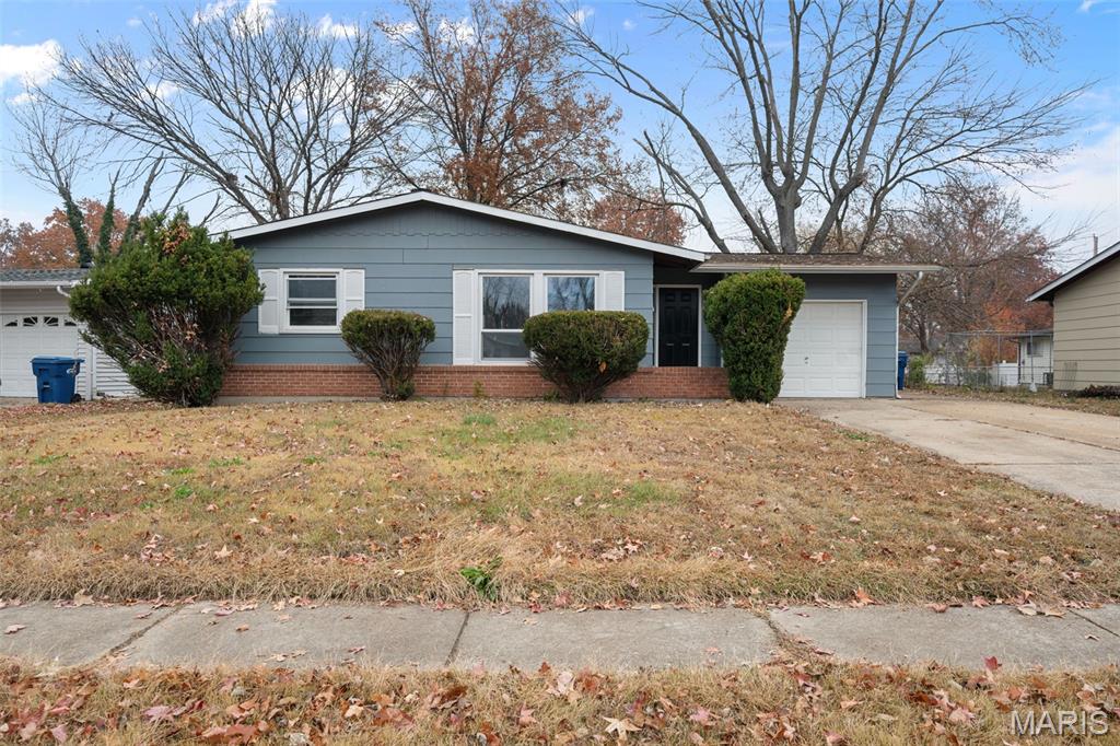 Photo of 1265 Central Parkway Florissant MO 63031