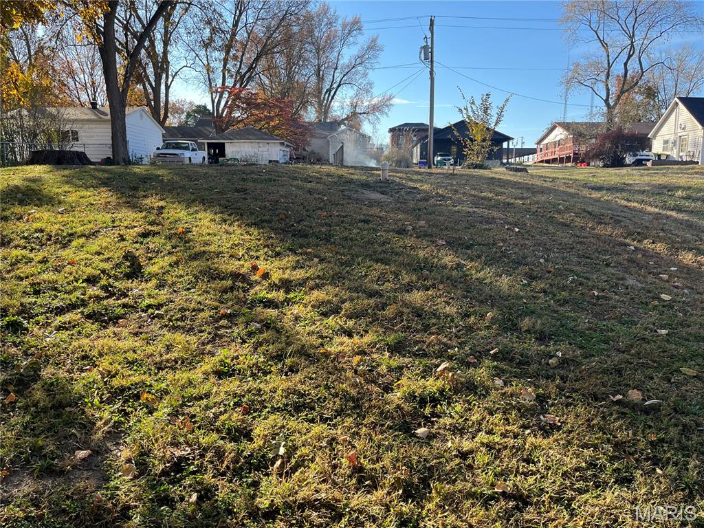 Photo of 730 Jefferson Street Carlyle IL 62231