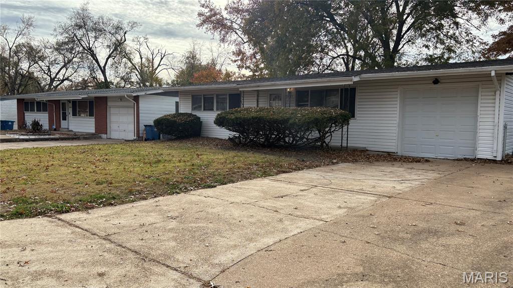Photo of 10323 Tanner Drive Dellwood MO 63136