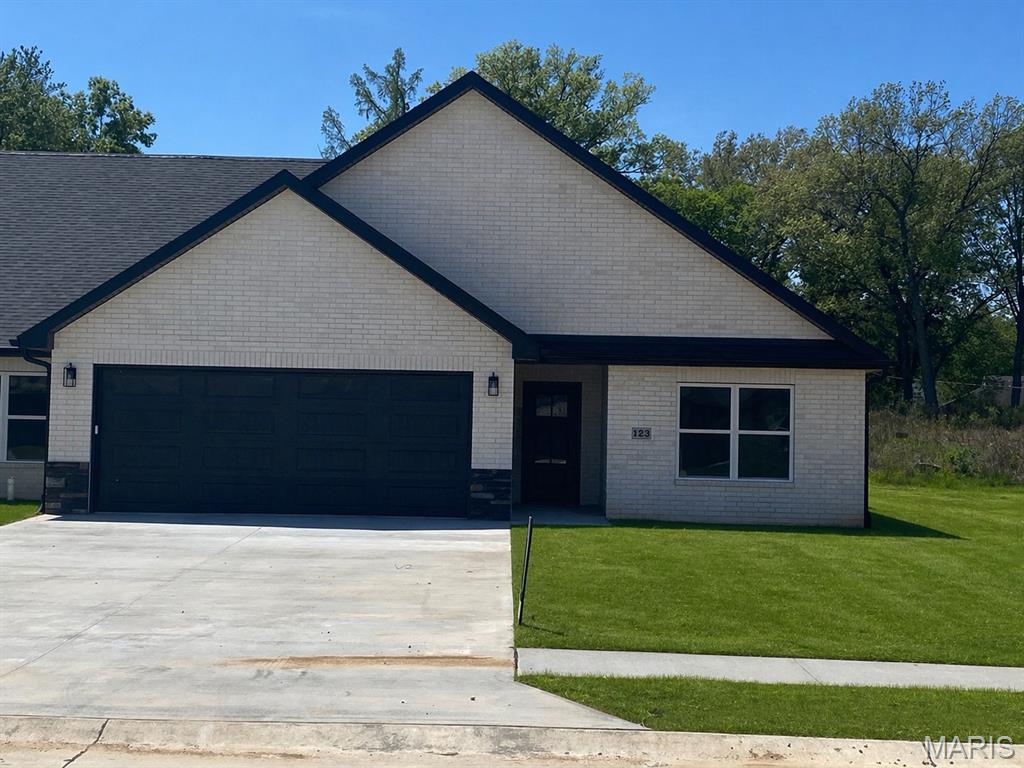 Photo of 123 Beechwood Lane Cape Girardeau MO 63701