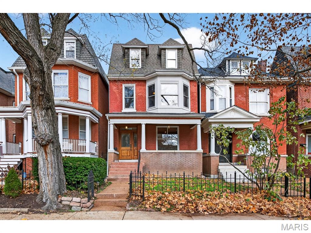 Photo of 4257 Maryland Avenue St Louis MO 63108