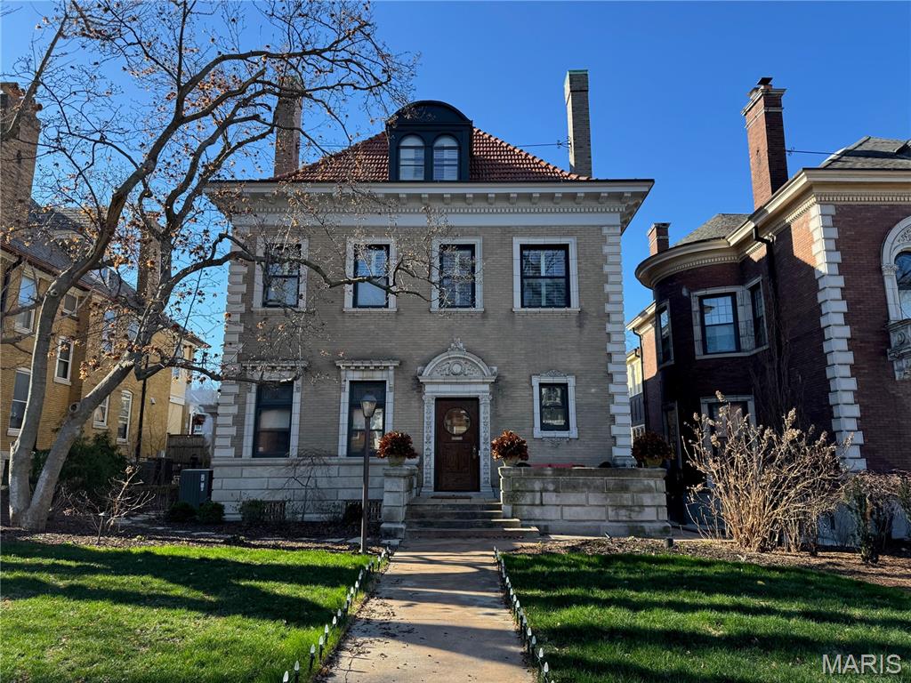 Photo of 4550 Pershing Place St Louis MO 63108
