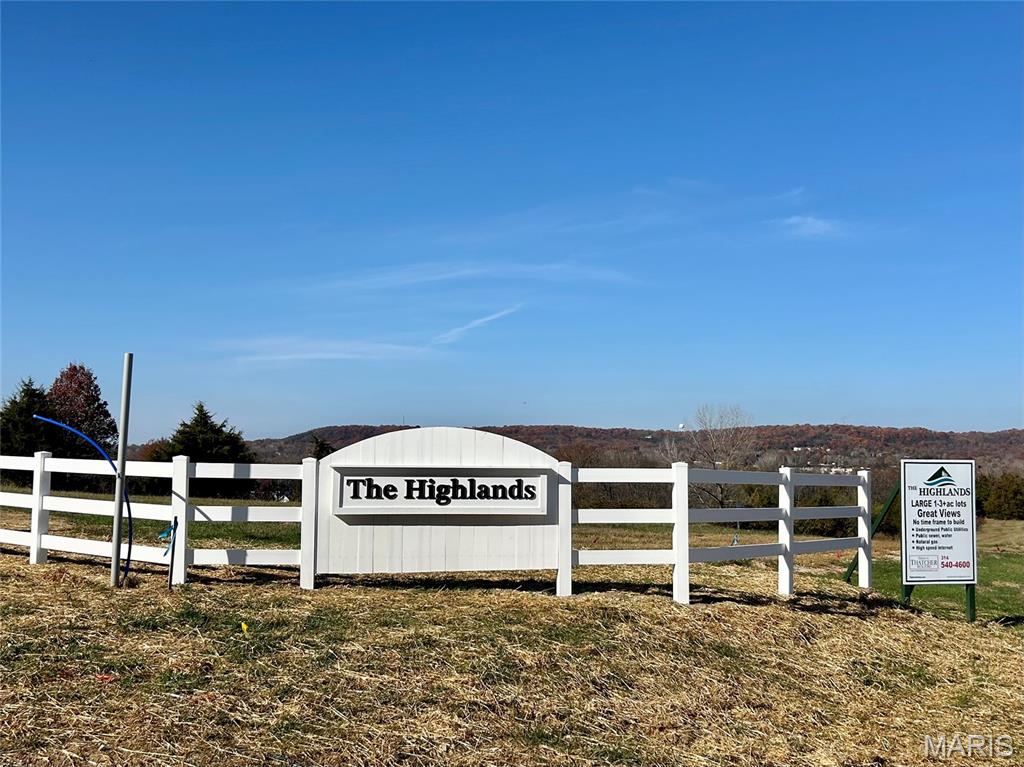 Photo of 668 #12 Highlands Ct. Court Pacific MO 63069