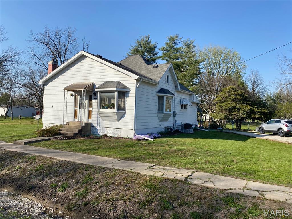 Photo of 638 E Ford Avenue Witt IL 62094