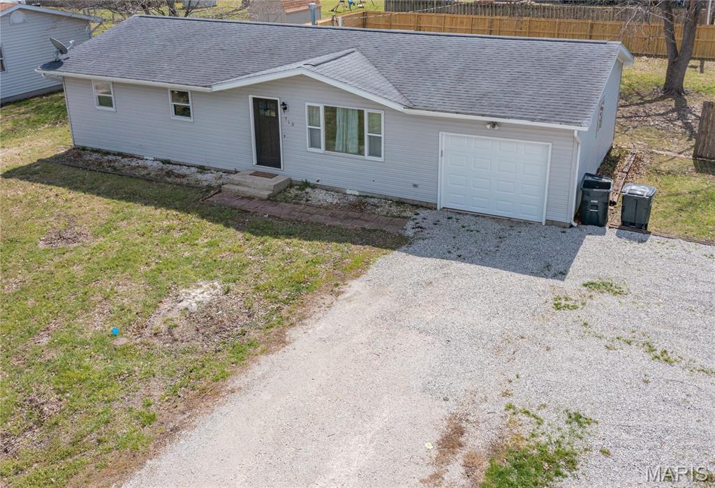 Photo of 710 Field Street Altamont IL 62411