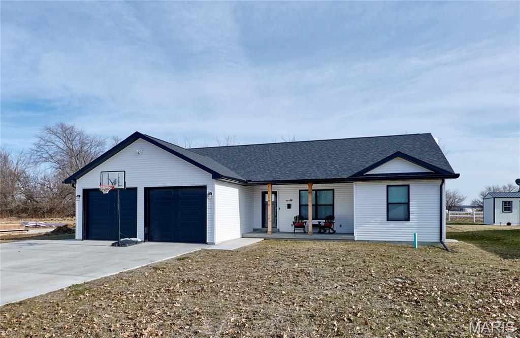 Photo of 501 Gaw Court Bowling Green MO 63334