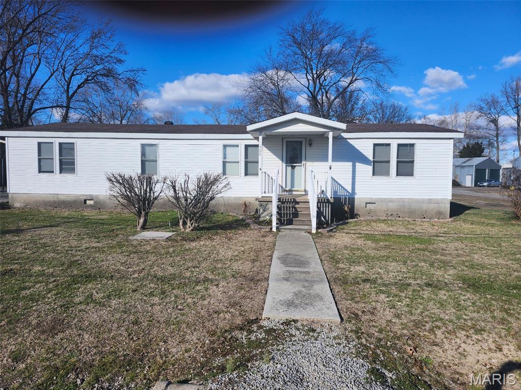 Photo of 402 Pine Willisville IL 62997