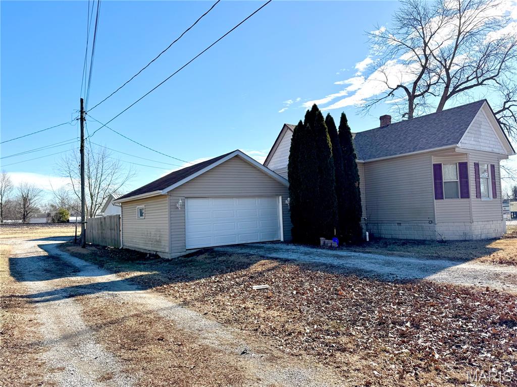 Photo of 406 S Poplar Street Mount Olive IL 62069