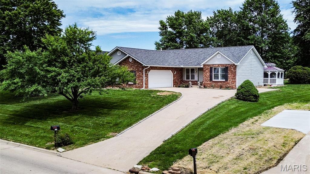Photo of 297 Maple Summit Road Jerseyville IL 62052