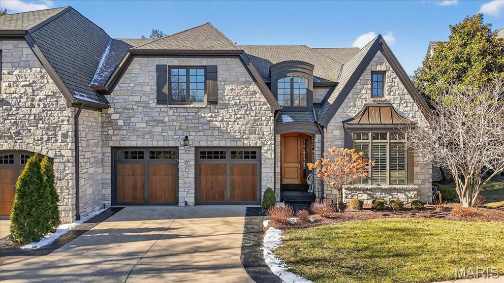 Photo of 27 Bonhomme Grove Court Chesterfield MO 63017
