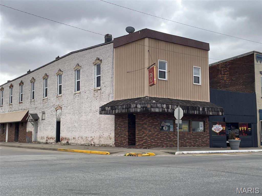 Photo of 101 W State Nokomis IL 62075