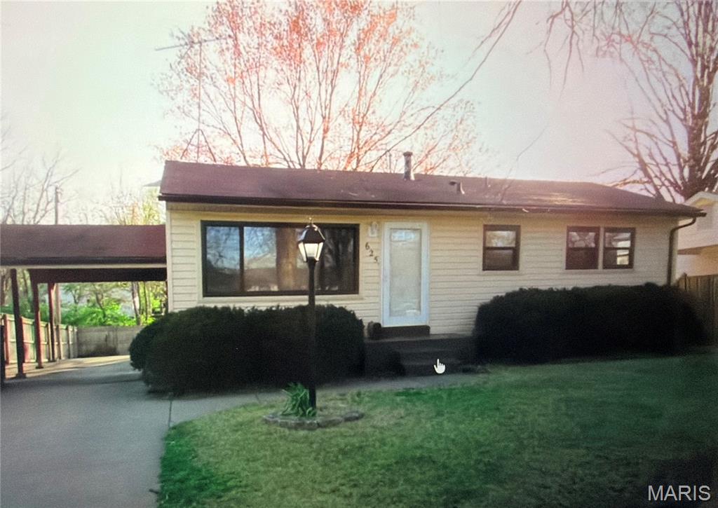 Photo of 625 S Saint Jacques Street Florissant MO 63031