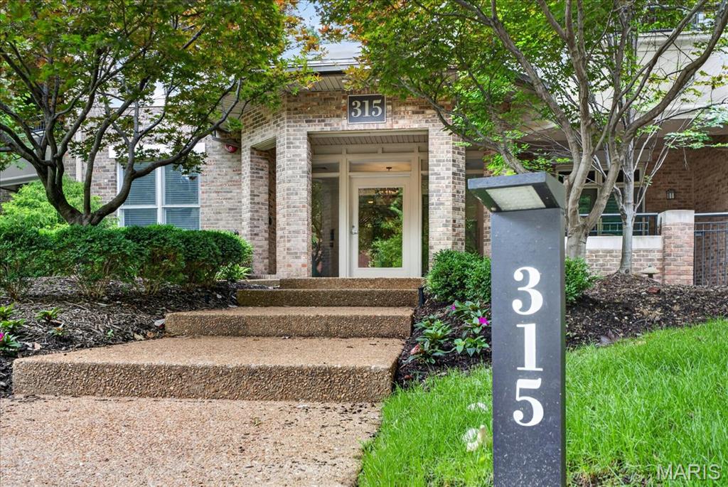 Photo of 315 N Meramec Avenue #30 St Louis MO 63105